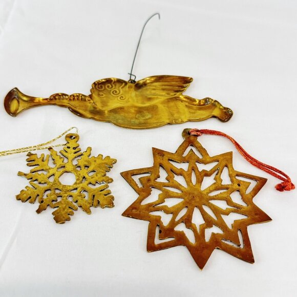 Vintage Lot Of One Dept. 56 Brass Cherub & Two Snowflake Christmas Ornaments - Picture 5 of 5